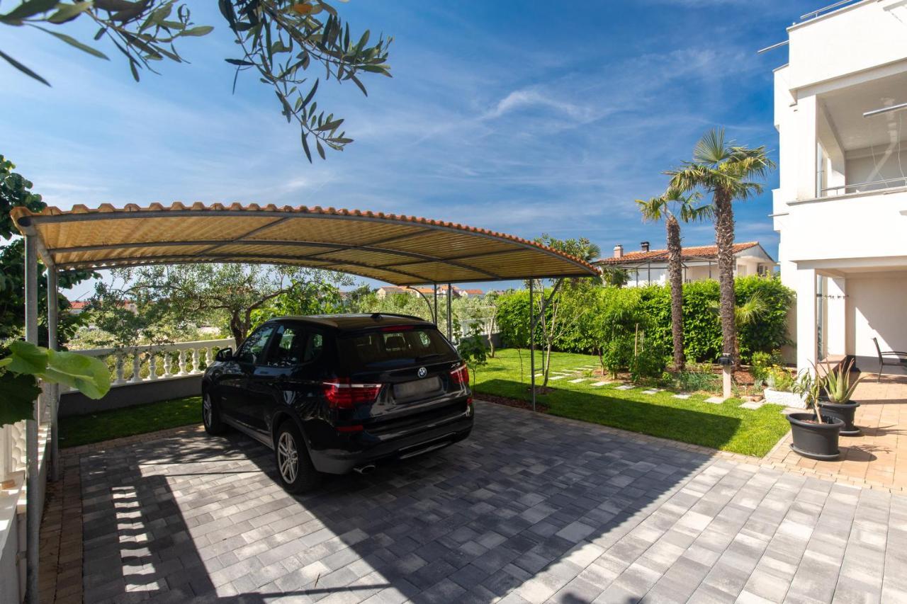 Apartments Oleander Крк Екстер'єр фото