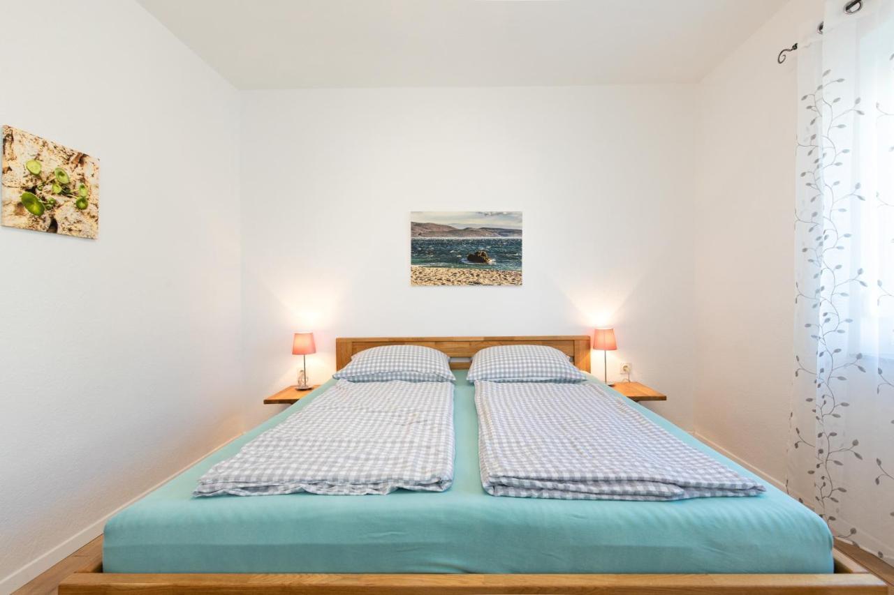 Apartments Oleander Крк Екстер'єр фото