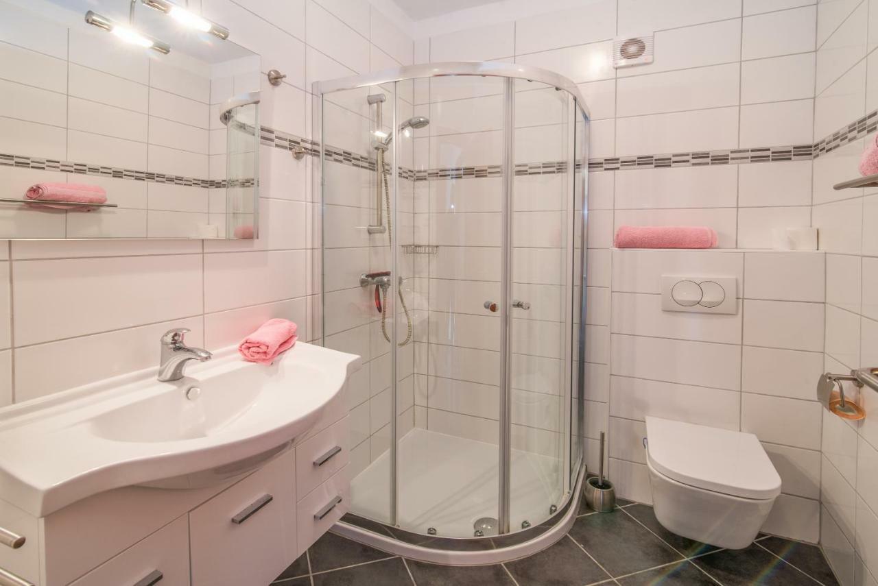Apartments Oleander Крк Екстер'єр фото