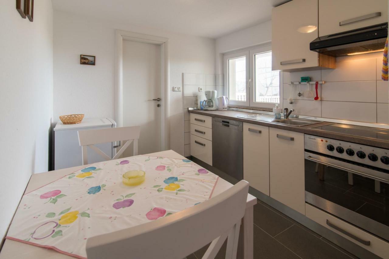 Apartments Oleander Крк Екстер'єр фото
